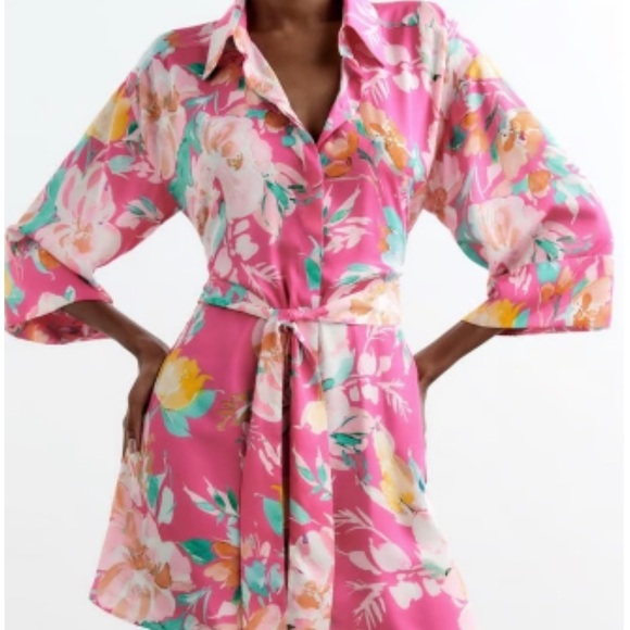 Beautiful Zara pink satin effect floral mini dress - Picture 3 of 9